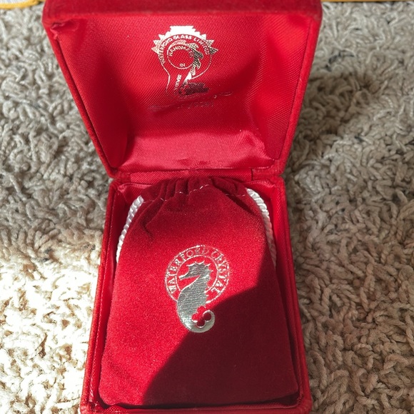 Vintage and discontinued 1984 Waterford Christmas Ornament. - Picture 5 of 5